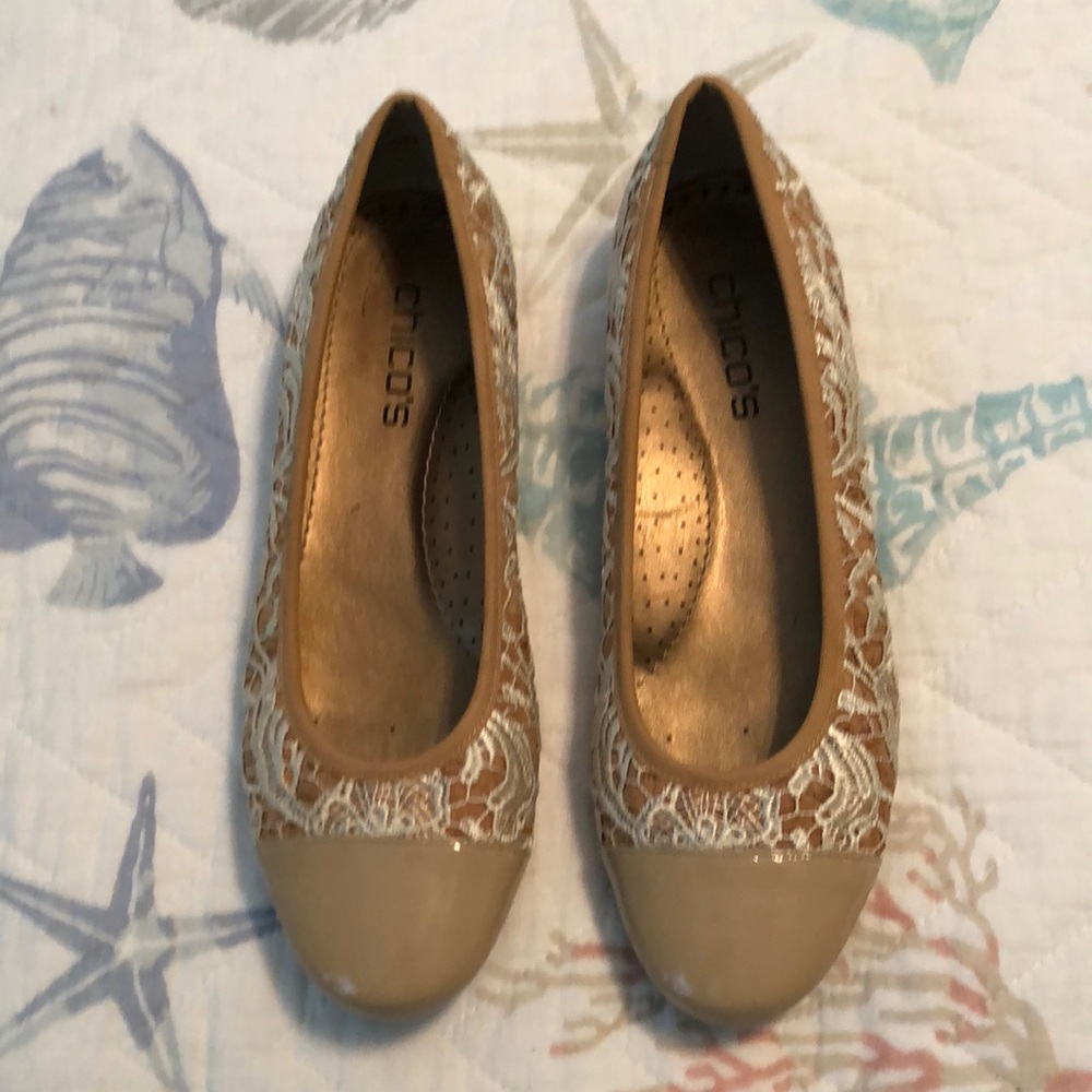 Chico’s Lace Covered Cork with Beige Toe Flat Shoe